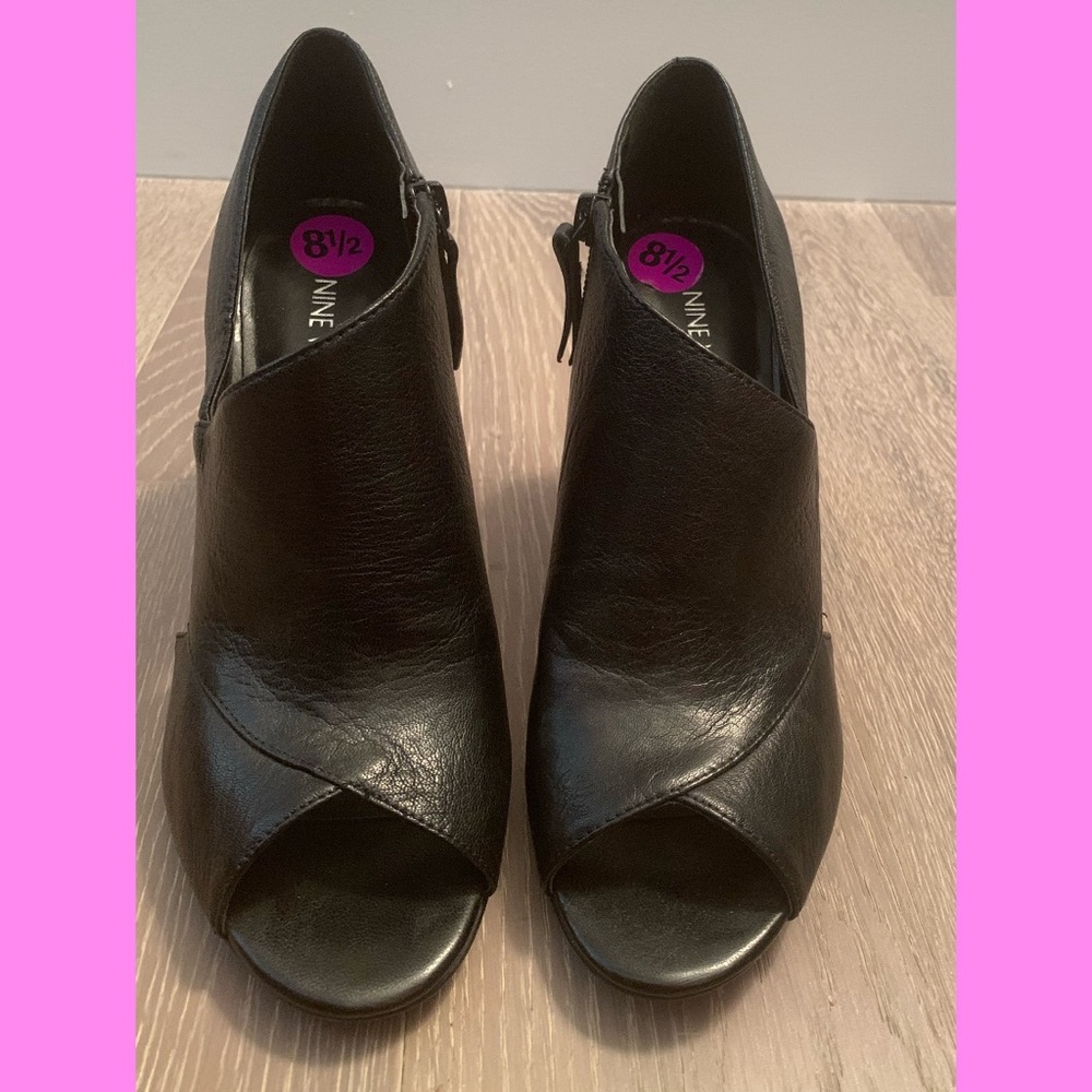 Nine West Black Peep-toe leather booties size 8.5